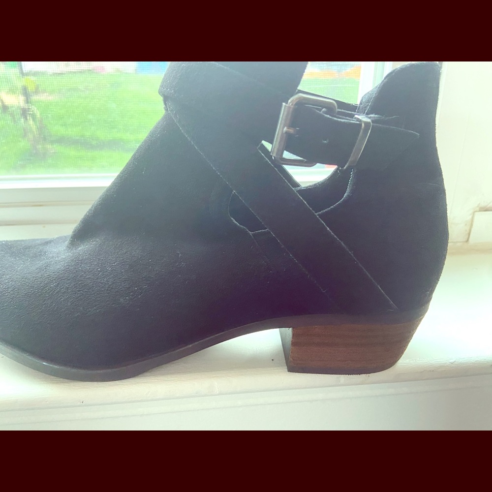 Black booties size 8.5